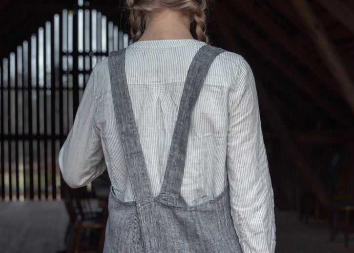 apron strings