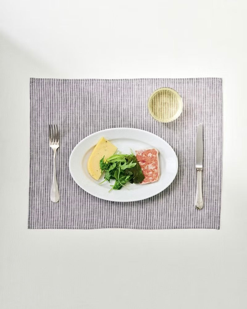 Placemat: Grey Thin White Stripe