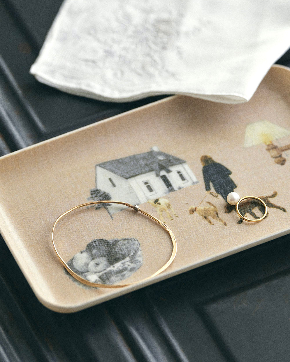 Linen Tray Small: Misato Ogihara: Living with Dogs