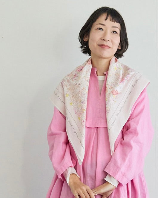 Scarf-Isabelle Boinot: Joy in Bloom: Pink