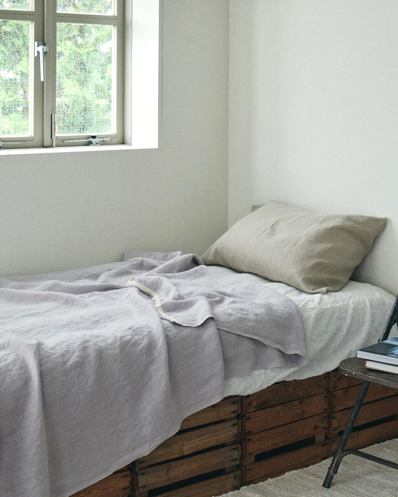 Linen Blanket: Ice Grey