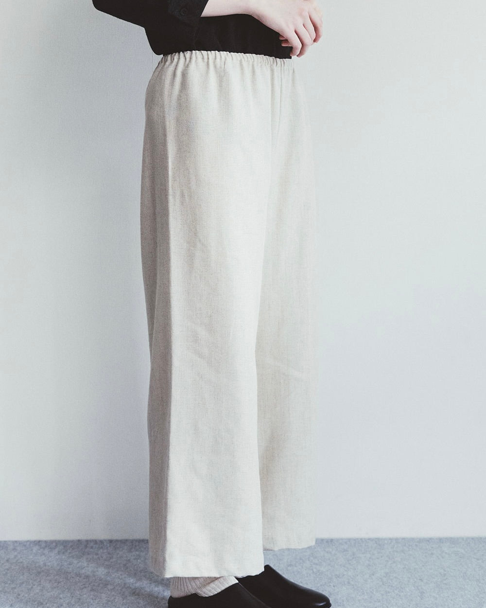 Himani Pant: Wool Linen Natural