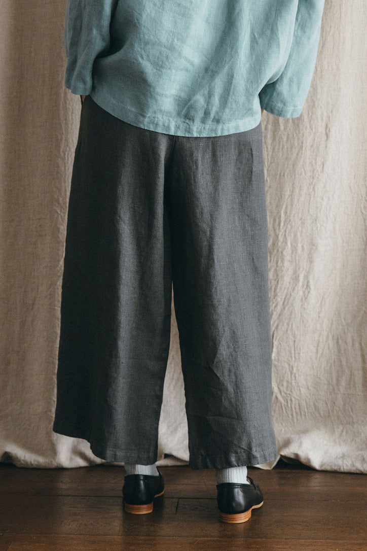 Alnis Pant: Grey Blue