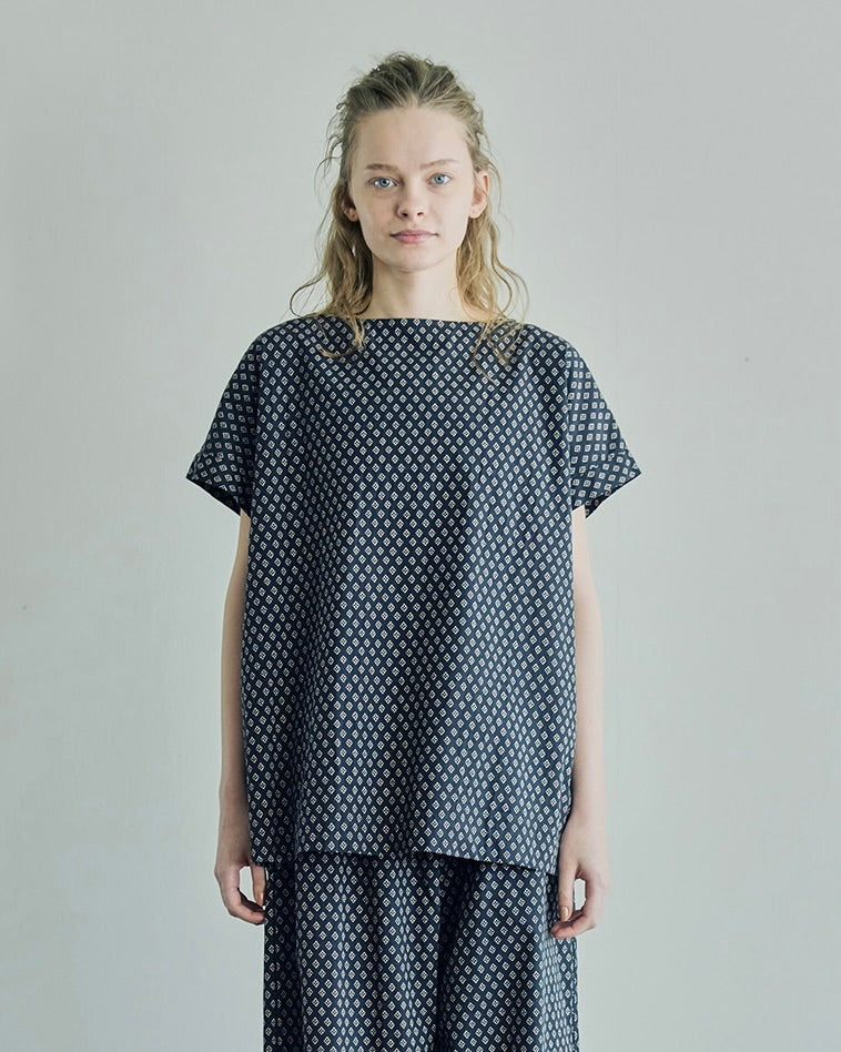 Thaili Top: Tile Black