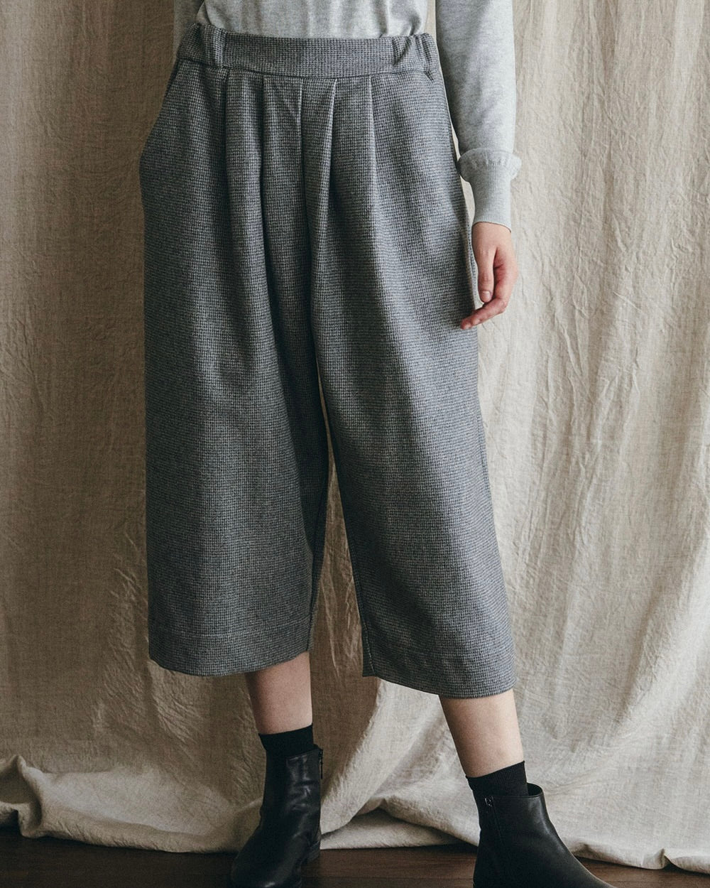 Jasmina Pant: Wool Gray Check